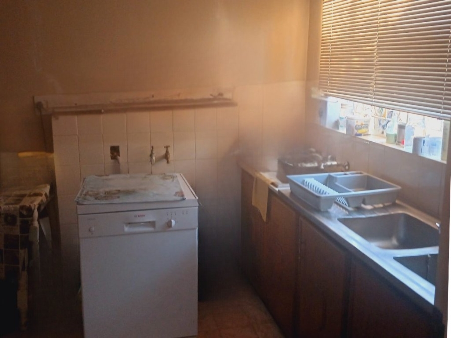 6 Bedroom Property for Sale in Hartswater Northern Cape
